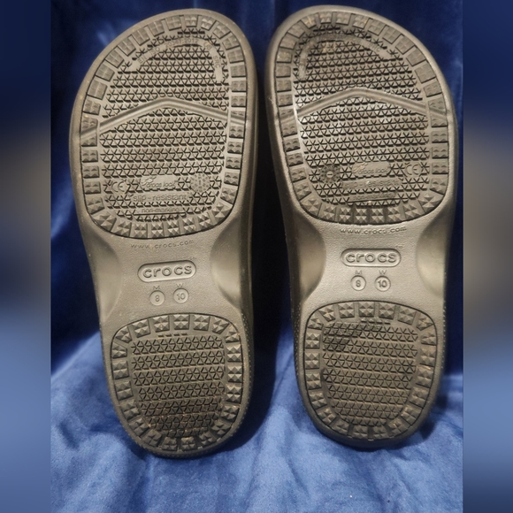 Crocs - Picture 2 of 6